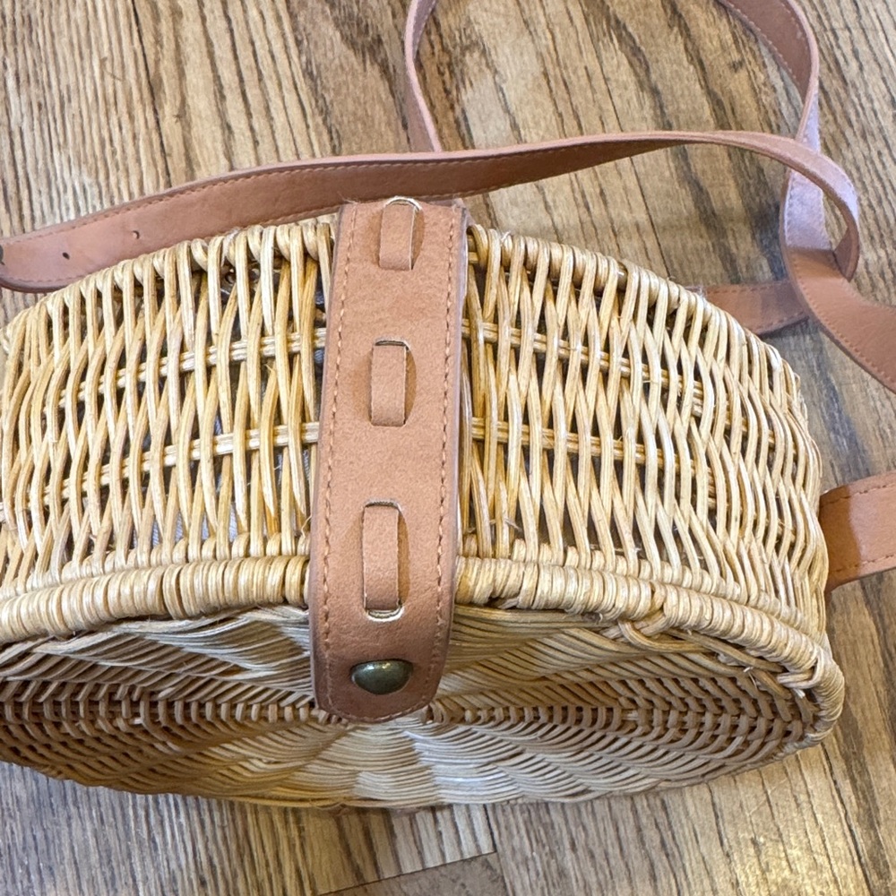 Universal Thread Rattan Circle Bag - Picture 3 of 5